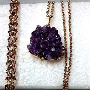 Nat. Amethyst Cluster Necklace & Goldtone Bracelet Amethyst/Rhinestones.